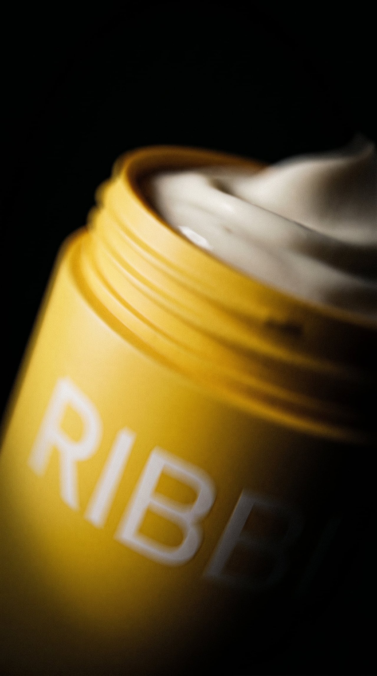 Ribbi Yellow Cream Smash to Black End Frame